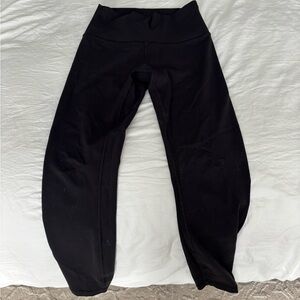 Lululemon wunder under leggings.